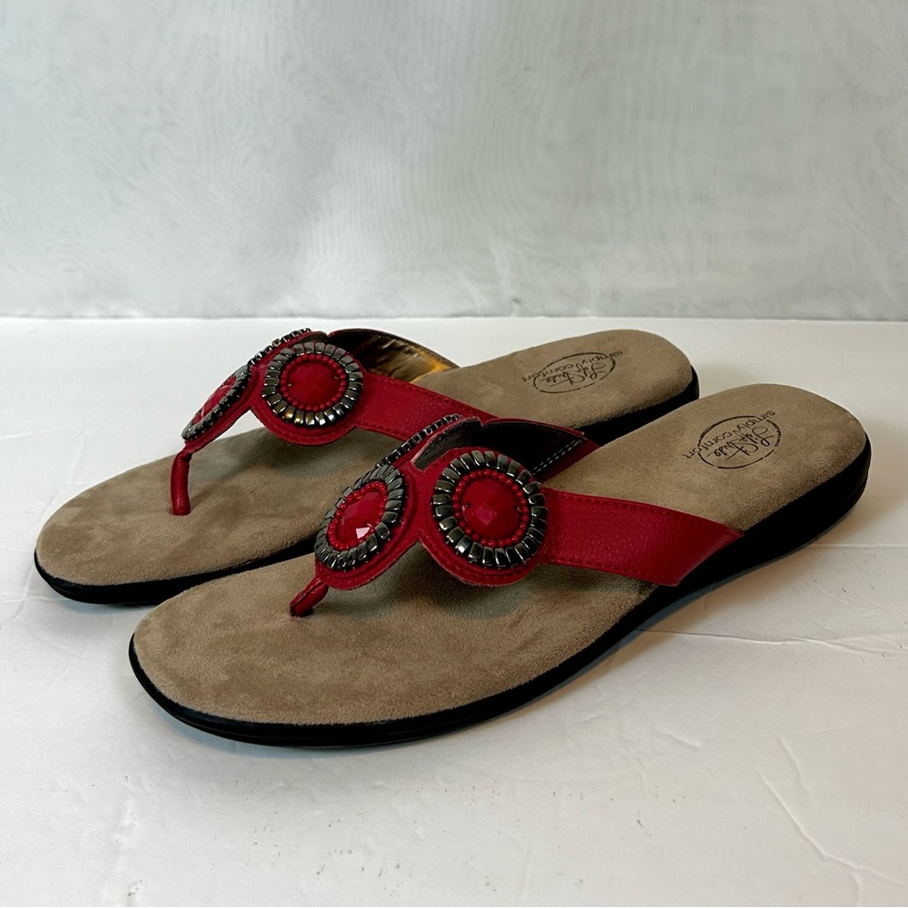 New Lifestride Estella Women’s Red Thong Sandals / Size 10M